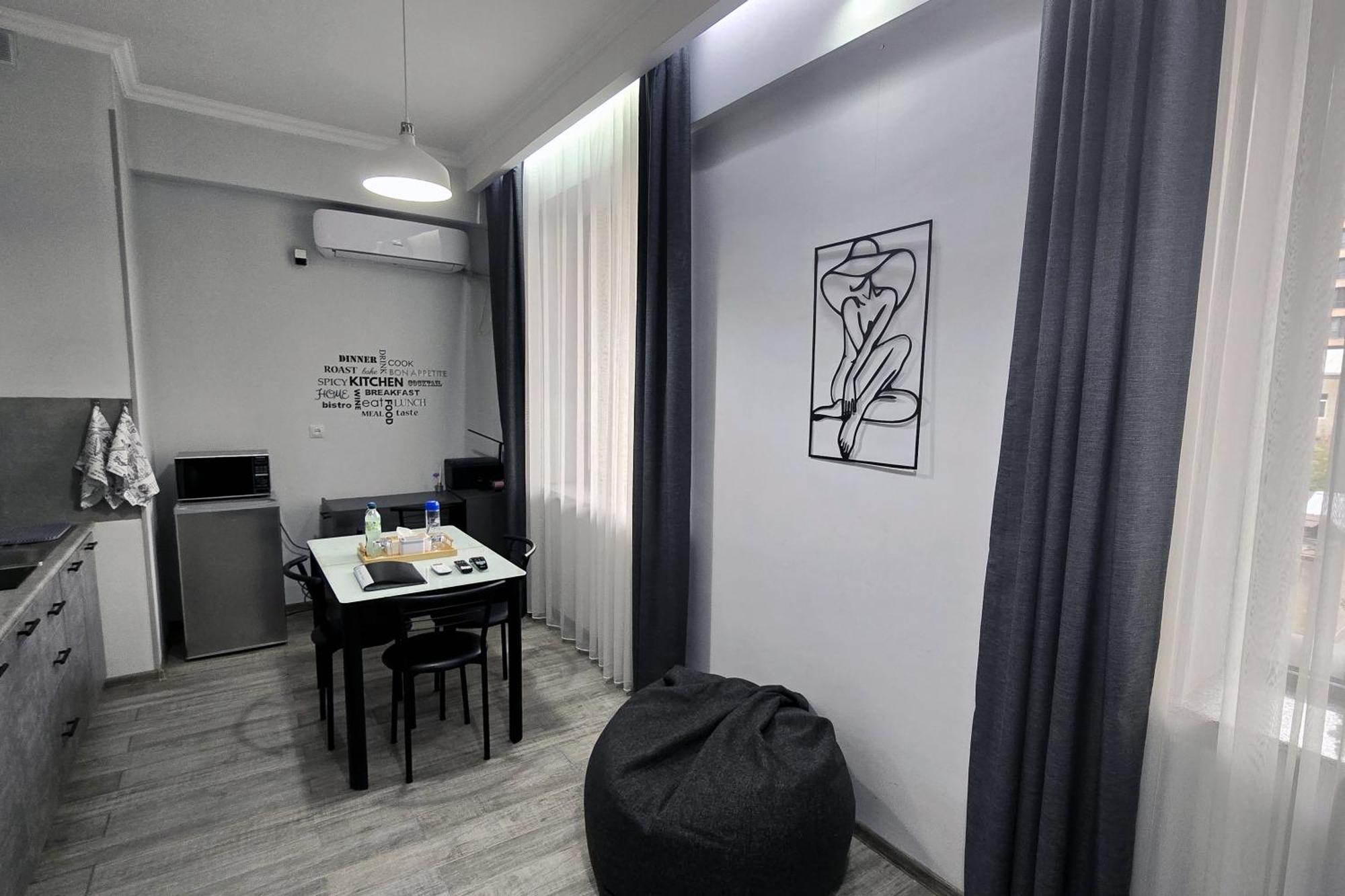 L&L. Daire Erivan Dış mekan fotoğraf