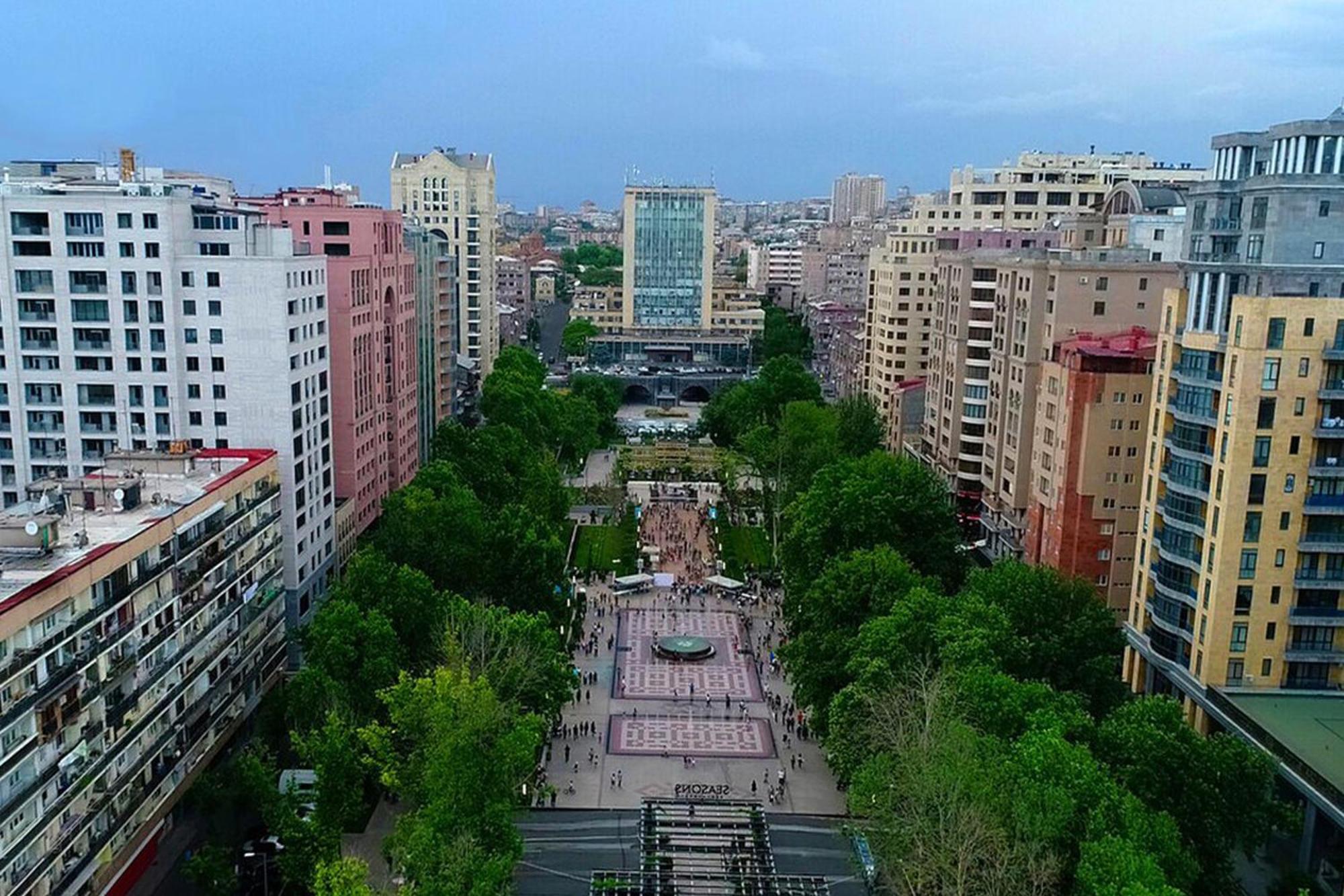 L&L. Daire Erivan Dış mekan fotoğraf